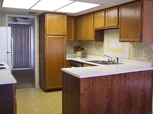4th image of 10303 ARISTOCRAT DR