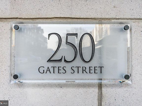 4th image of 250 Gate St