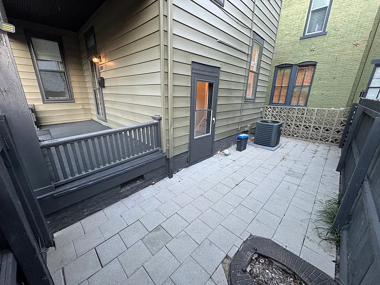 207 Chandler Ave — Photo 15