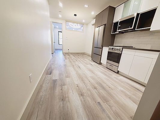 5th image of 895 4th Ave #2C