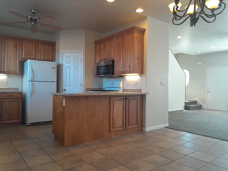 dining area view of kitchen