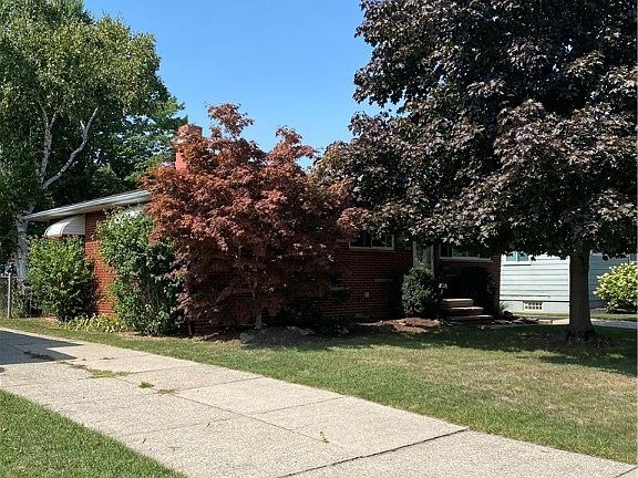 3rd image of 5738 Champaign Ave
