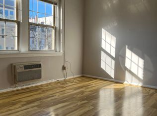 2415 Ontario Rd NW #202, Washington, DC 20009