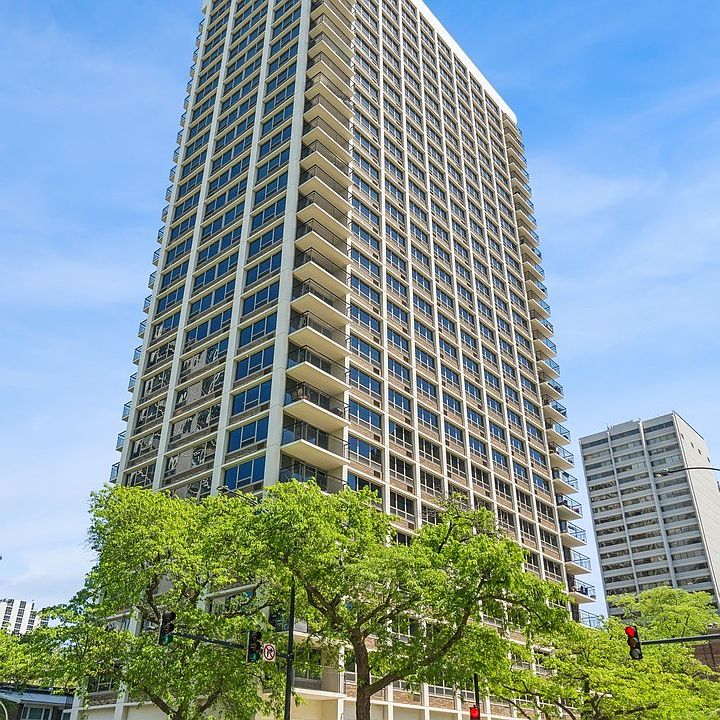 1st image of 88 W Schiller St APT 605