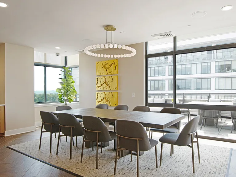 Ellis Bethesda — Photo 42