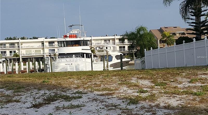 1st image of 433 3rd Ave N