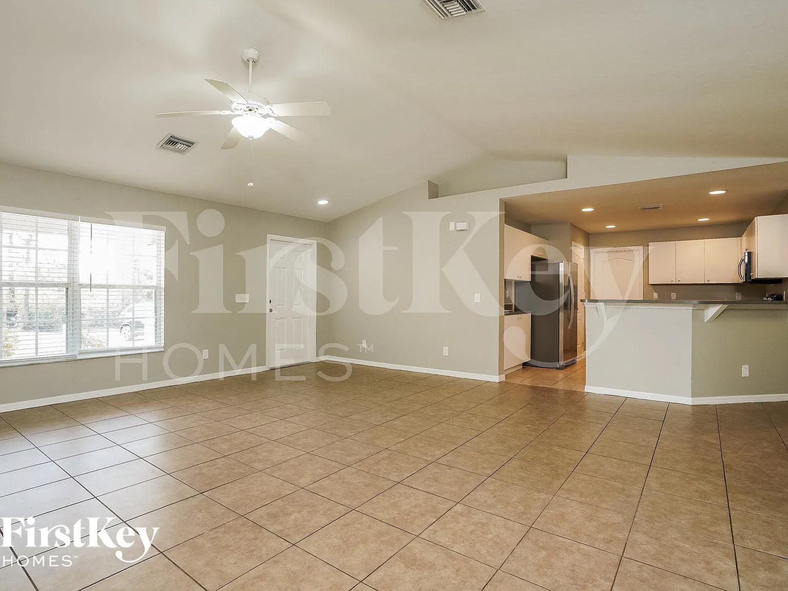 3 bed, 2.0 bath, 1574 sqft, $1,825 — Photo 3