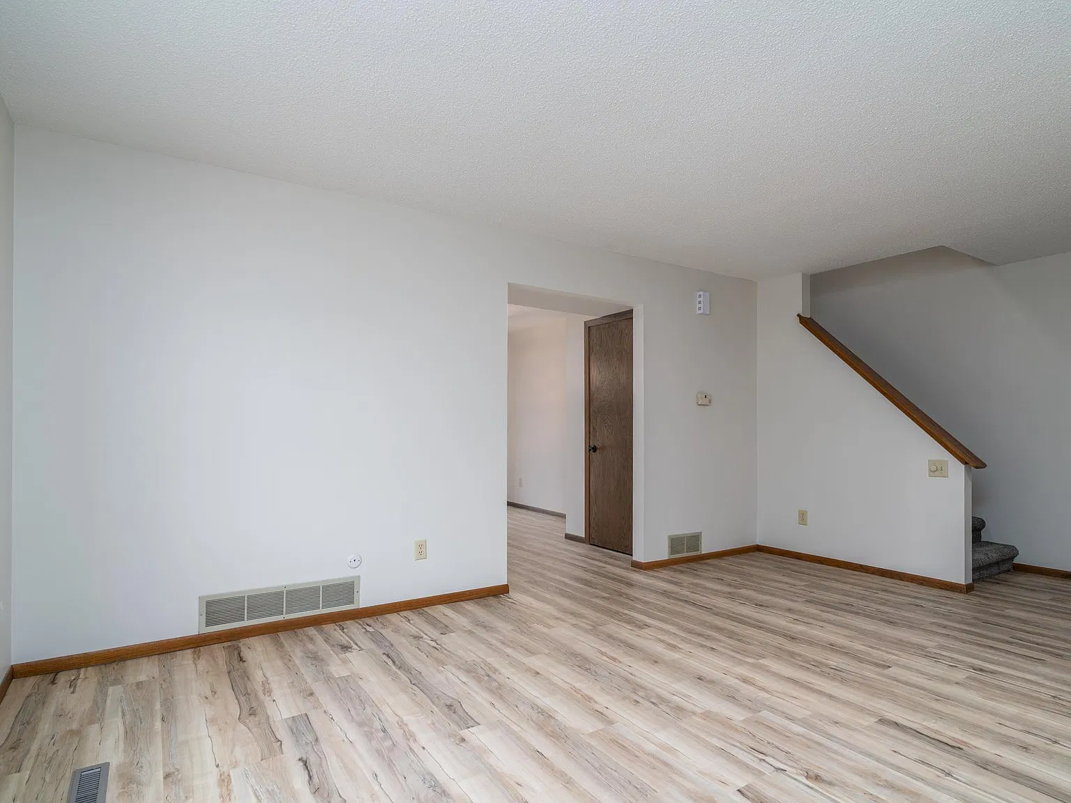 3 bed, 1750 sqft, $1,600 — Photo 3