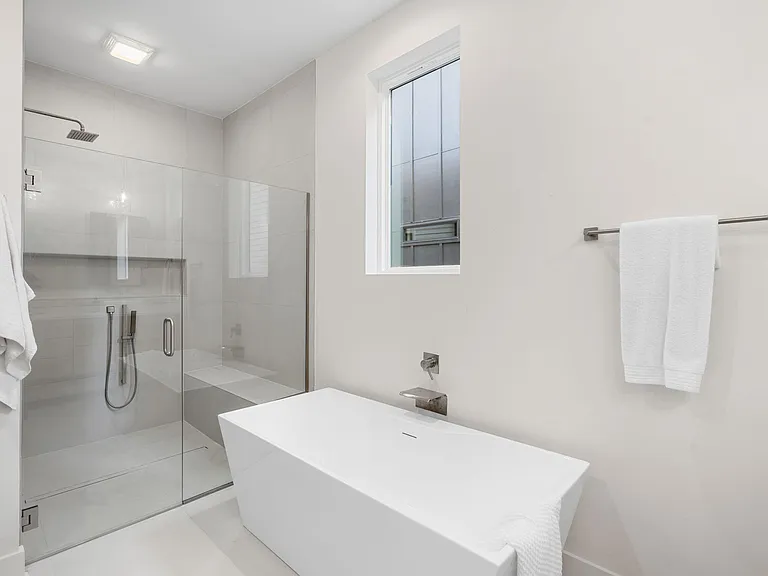Primary Bath (2nd Floor)