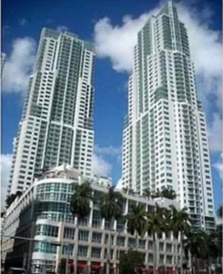 1 bed, 1.0 bath, 802 sqft, $2,600 — Photo 1