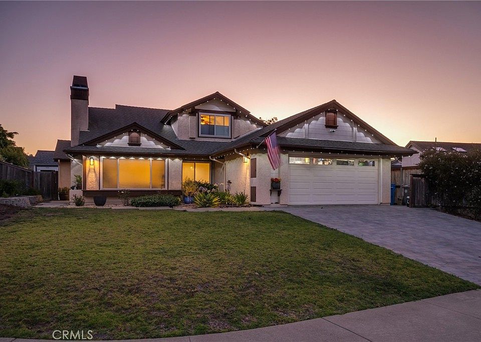 1st image of 833 Escuela Ct