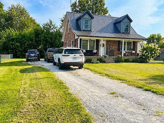 2nd image of 3310 Acacia Ave