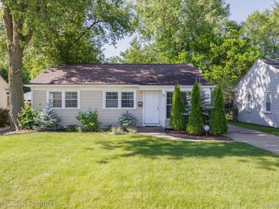 15711 W Forteen Mile Rd, Beverly Hills, MI, 48025