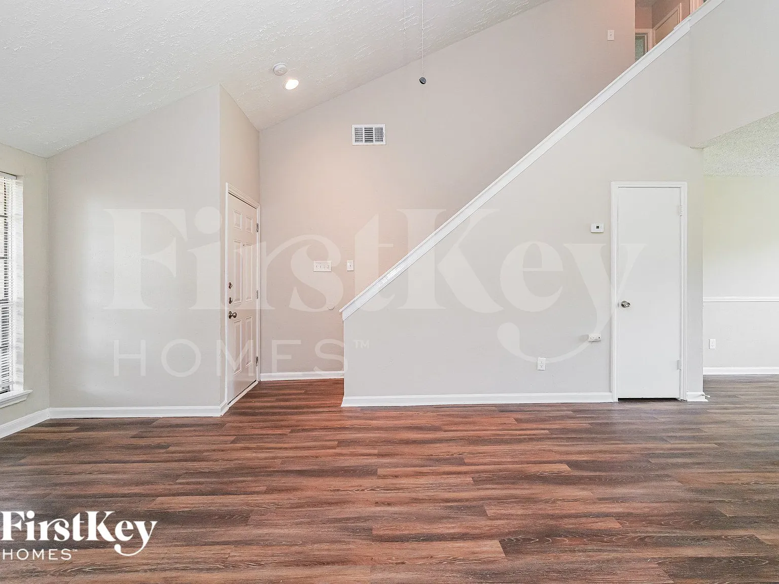 3 bed, 2.5 bath, 1432 sqft, $1,915 — Photo 4