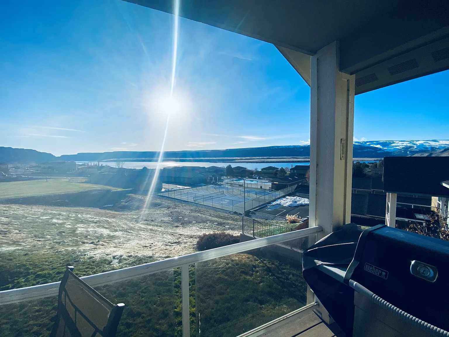 3 bed, 2.5 bath, 1960 sqft, $2,700 — Photo 1