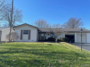 2313 Esquline Dr, Fenton, MO 63026