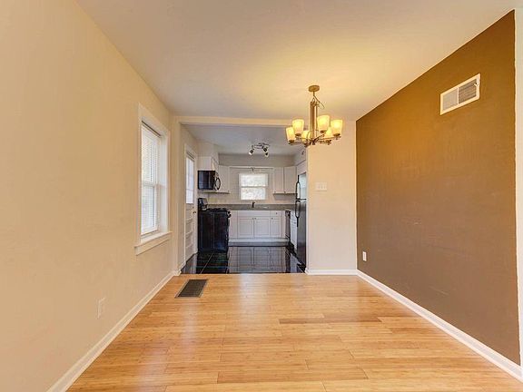 3rd image of 2615 Melvin Ave