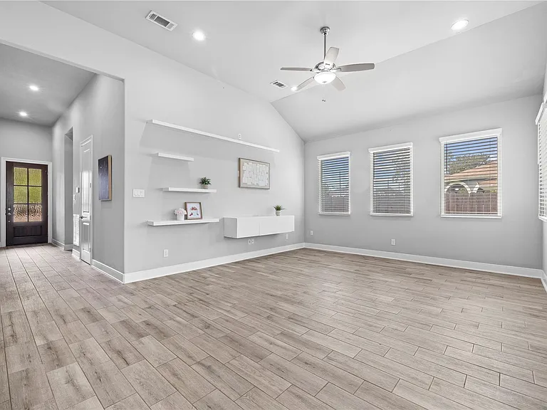 8938 Intervale St — Photo 13