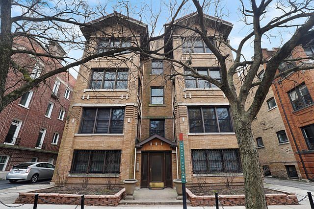 1st image of 839 W Ainslie St APT 1