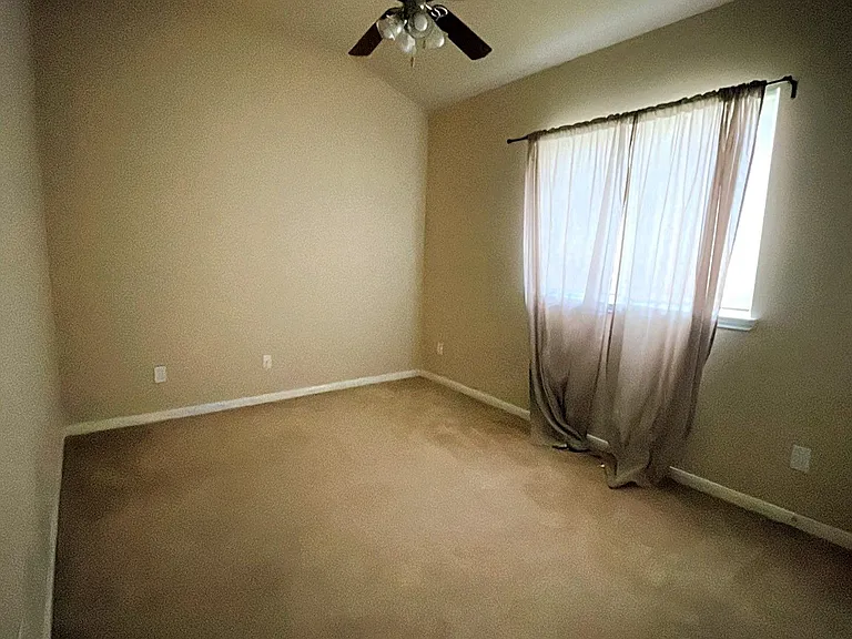 1014 Spring Lakes Haven Dr — Photo 19
