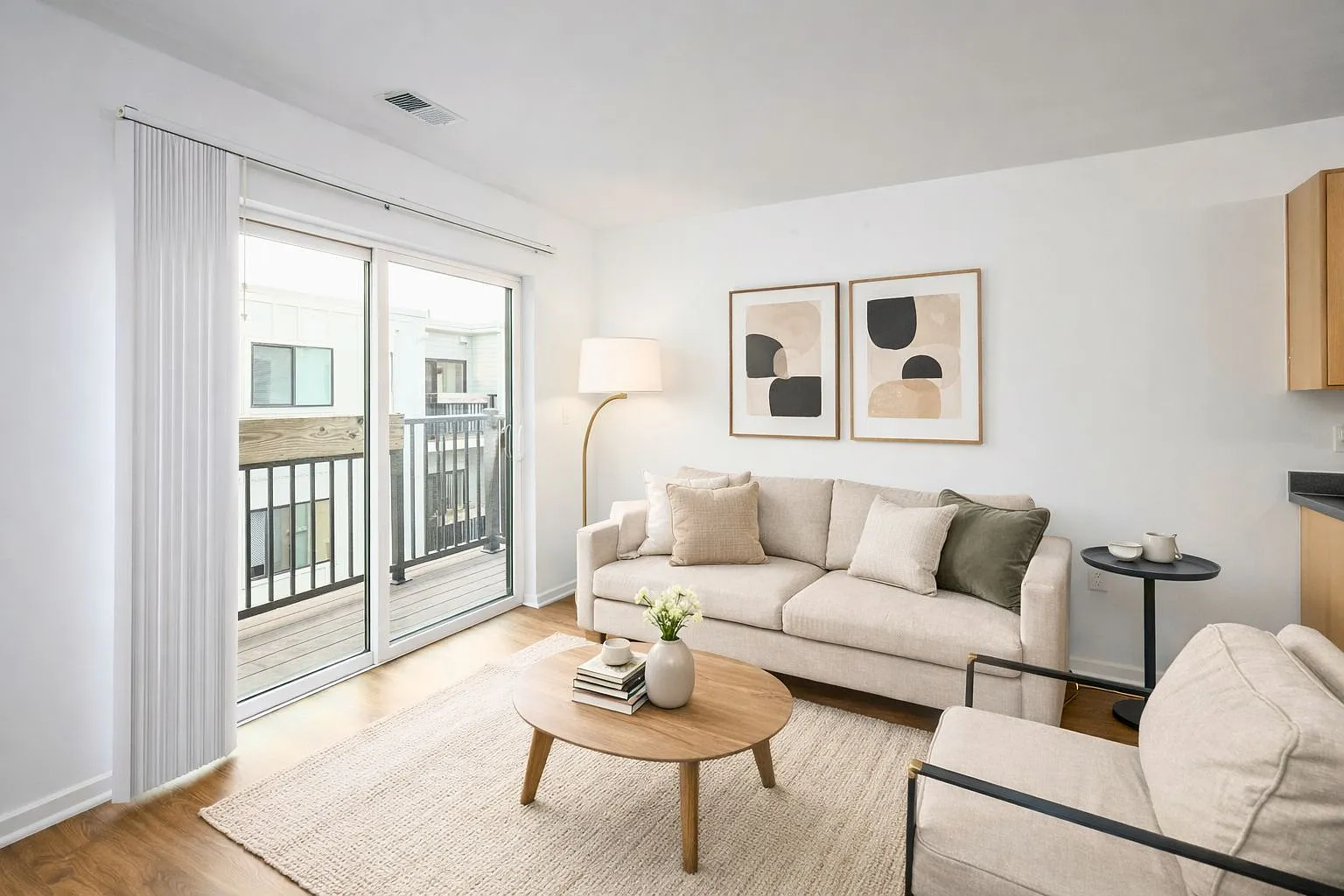 Metro Village Apartments — Photo 1