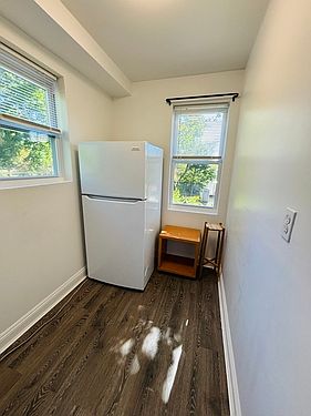 5th image of 420 Littleworth Ln