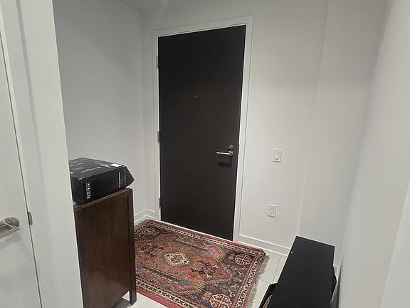 4th image of 39 Mary St #1809