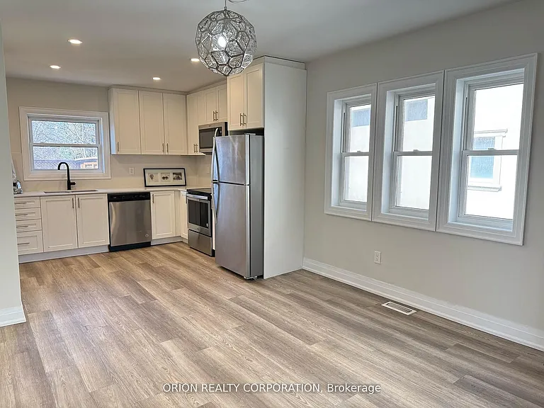 1016 Haig Blvd — Photo 14