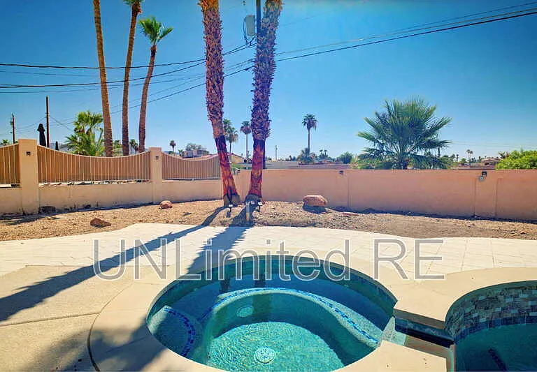 304 Acoma Blvd S — Photo 60