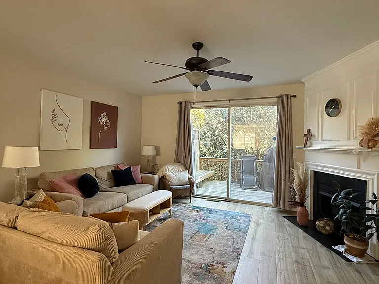 4917 Wyatt Brook Way — Photo 3