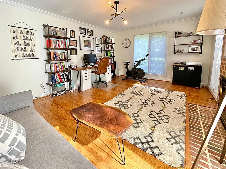 100 Anglese Ct — Photo 11