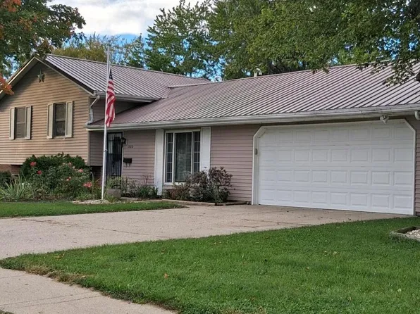 1302 Nagel St, Saint Marys, OH 45885