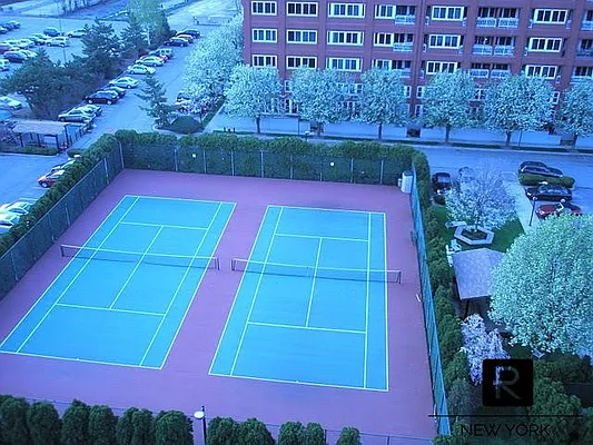 Sold by R New York | media 41