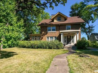 822 E Locust St, Davenport, IA 52803