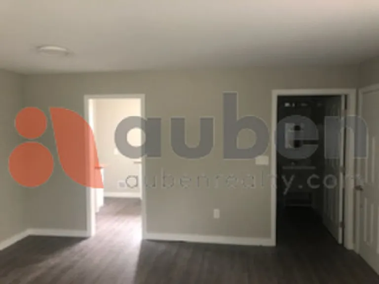 5003 Carolyn Ln #B — Photo 7