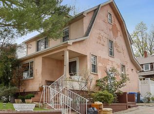 4022 221st St, Bayside, NY 11361