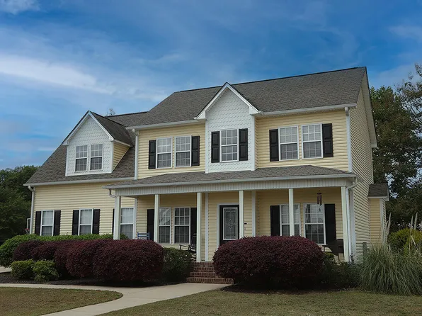 3825 Barnsdale Dr, Wade, NC 28395