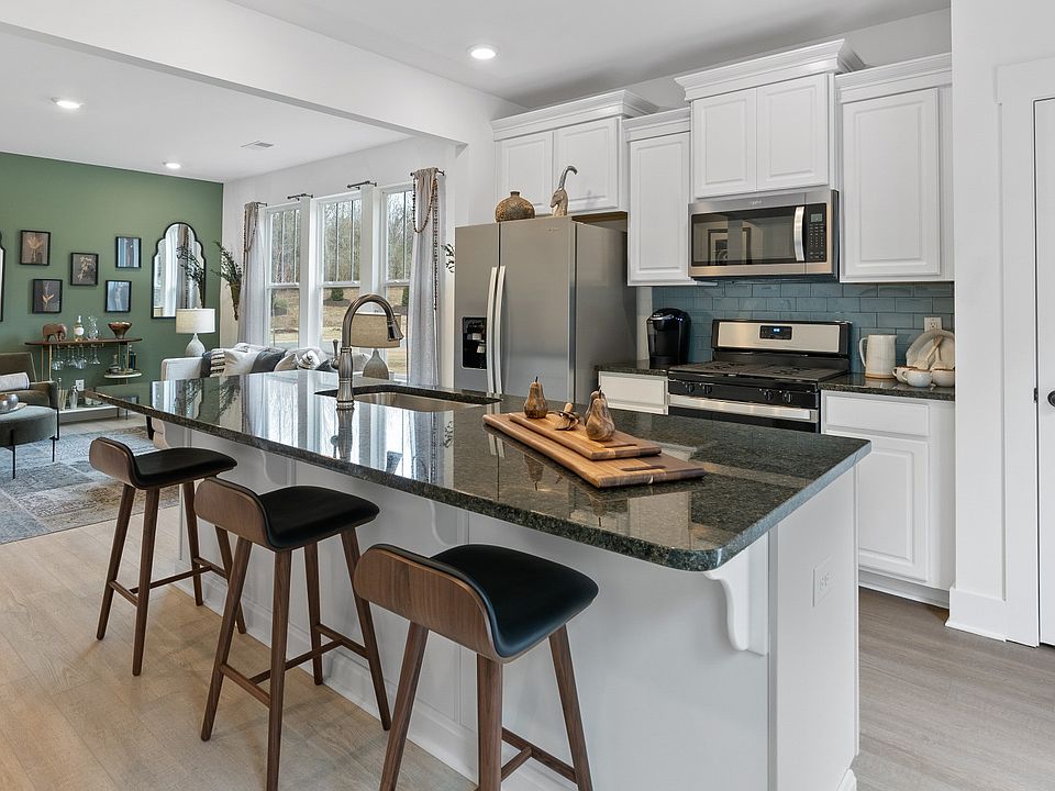 Model - Kitchen, Family Room