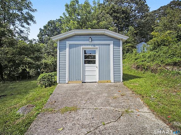 5th image of 127 Maple Street