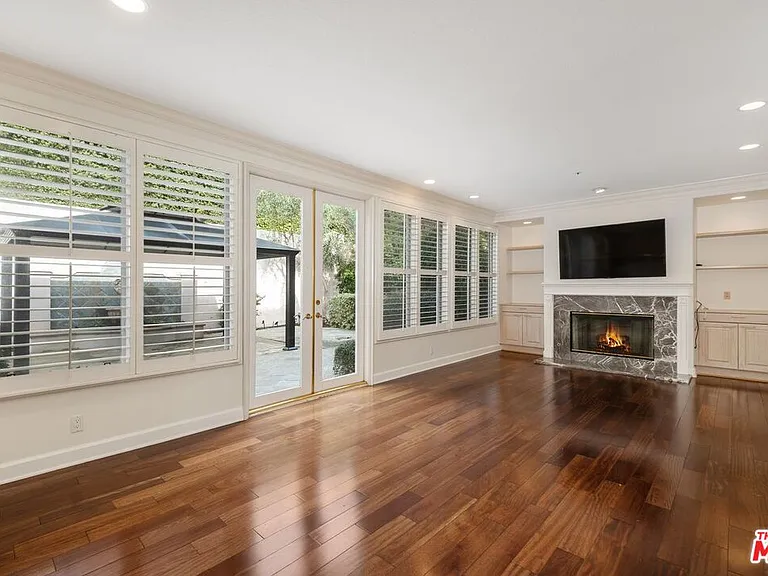 11815 Folkstone Ln — Photo 24