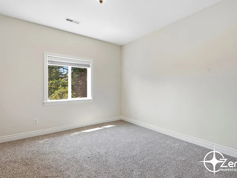 1107 NE 127th St — Photo 30