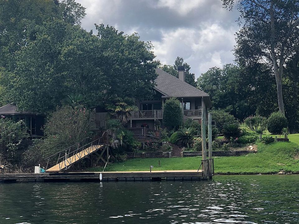 2nd image of 648 Riverfront Dr