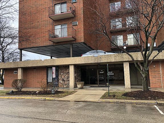 5th image of 7830 W North Ave