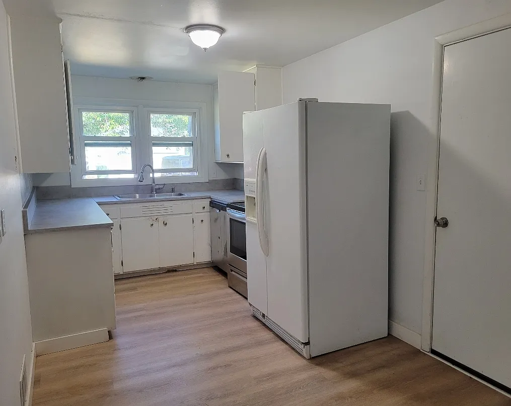 3 bed, 1177 sqft, $2,000 — Photo 4