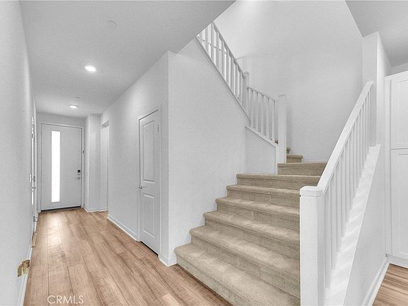 4th image of 3585 E Eames St