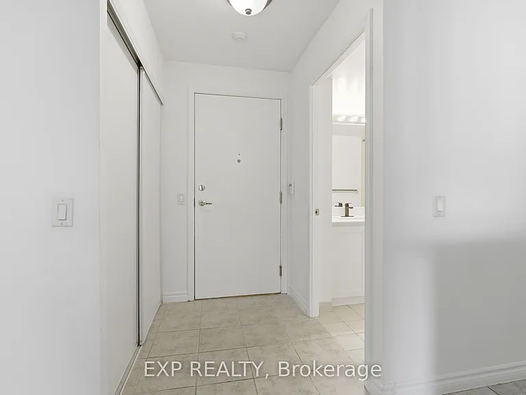 25 Kingsbridge Garden Cir #2120 — Photo 5