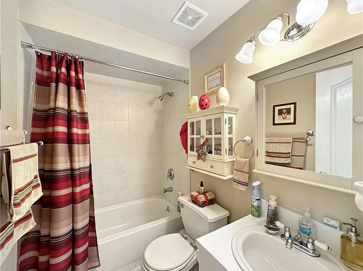 40A Santa Monica Ln — Photo 4