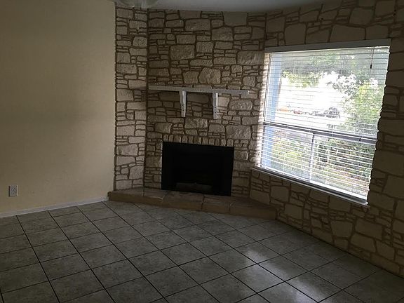 2nd image of 4821 Fred May St