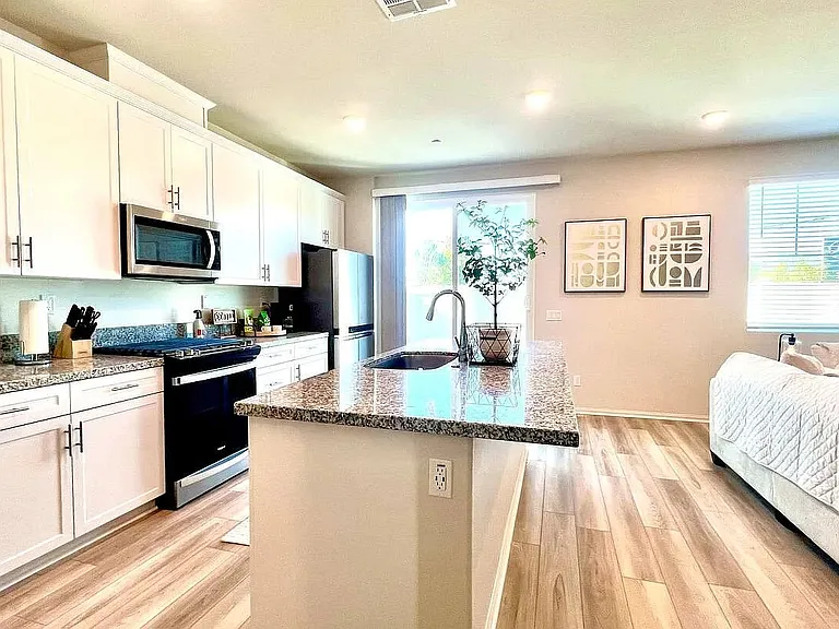 40180 Birchfield Dr — Photo 6