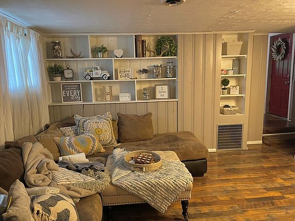 4th image of 4519 Woodland Ave